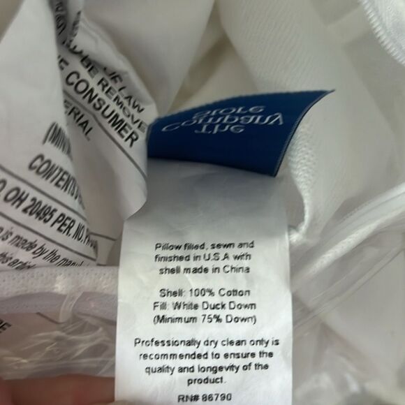 New The Company Store Legends Hotel Best Down Queen Pillow 75% Down Firm Density - Picture 7 of 14
